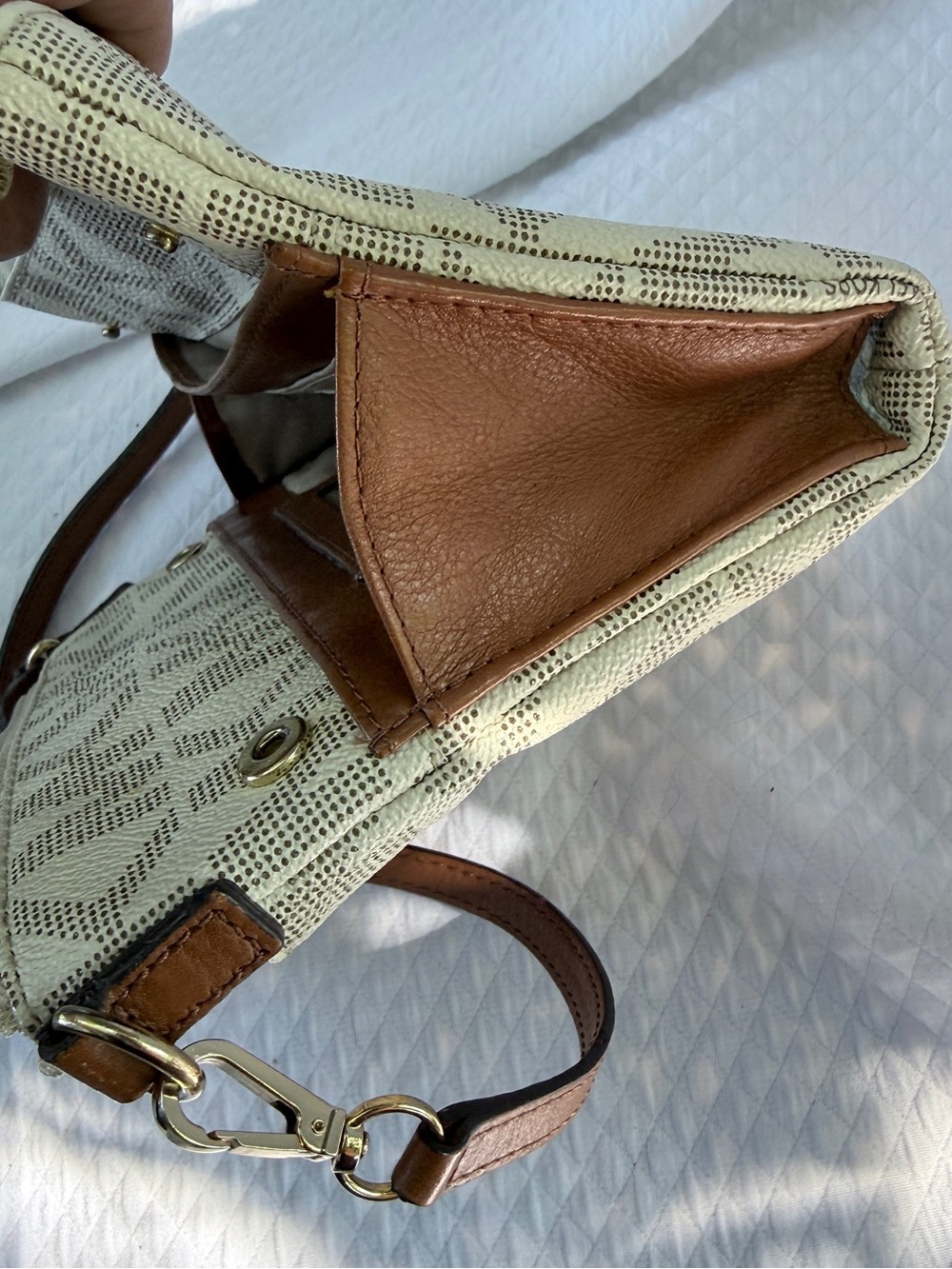 Michael Kors Cream Logo Crossbody with Brown Strap and Gold MK Emblem - Picture 7 of 12